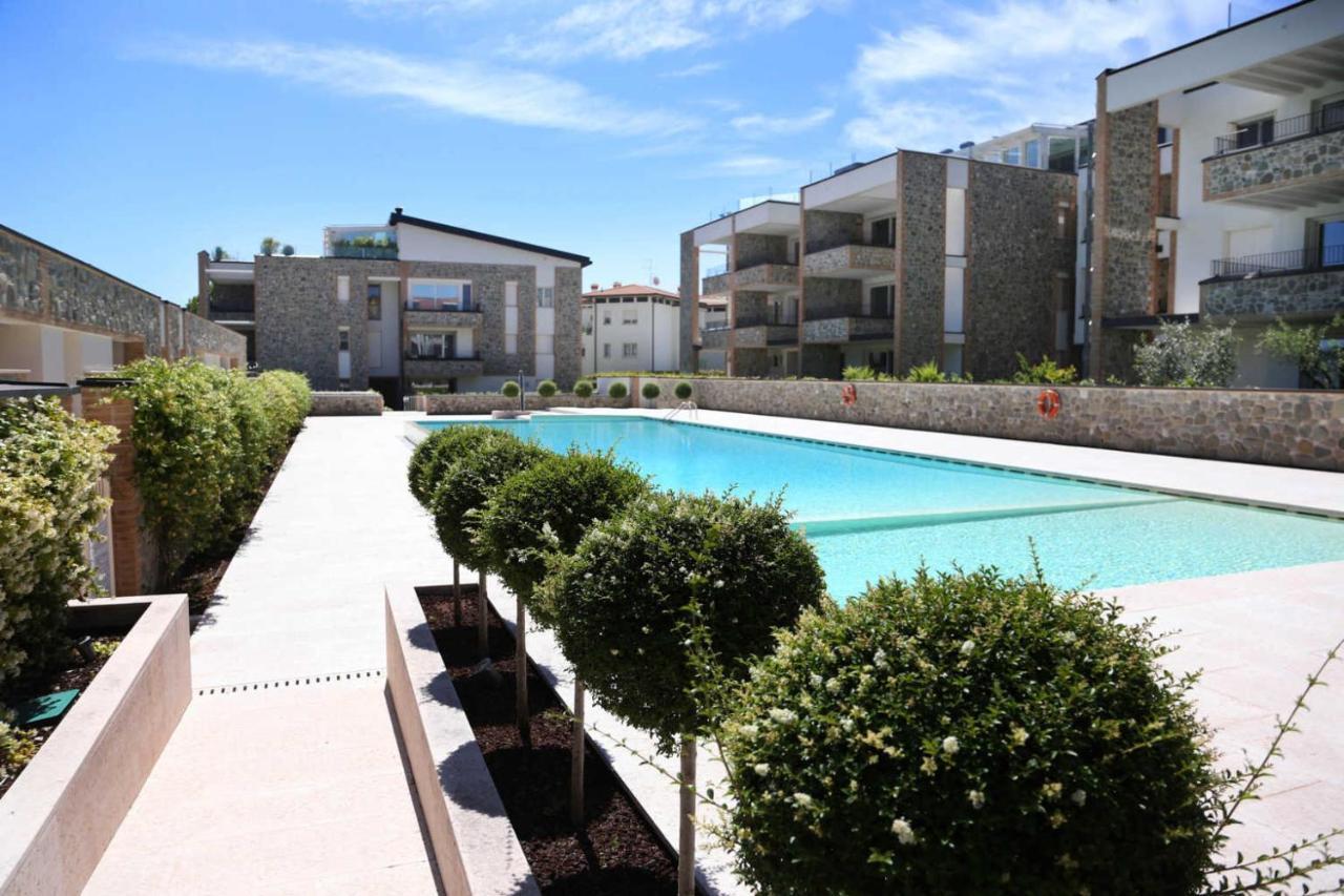 Warda B11 Apartment Desenzano del Garda Bagian luar foto