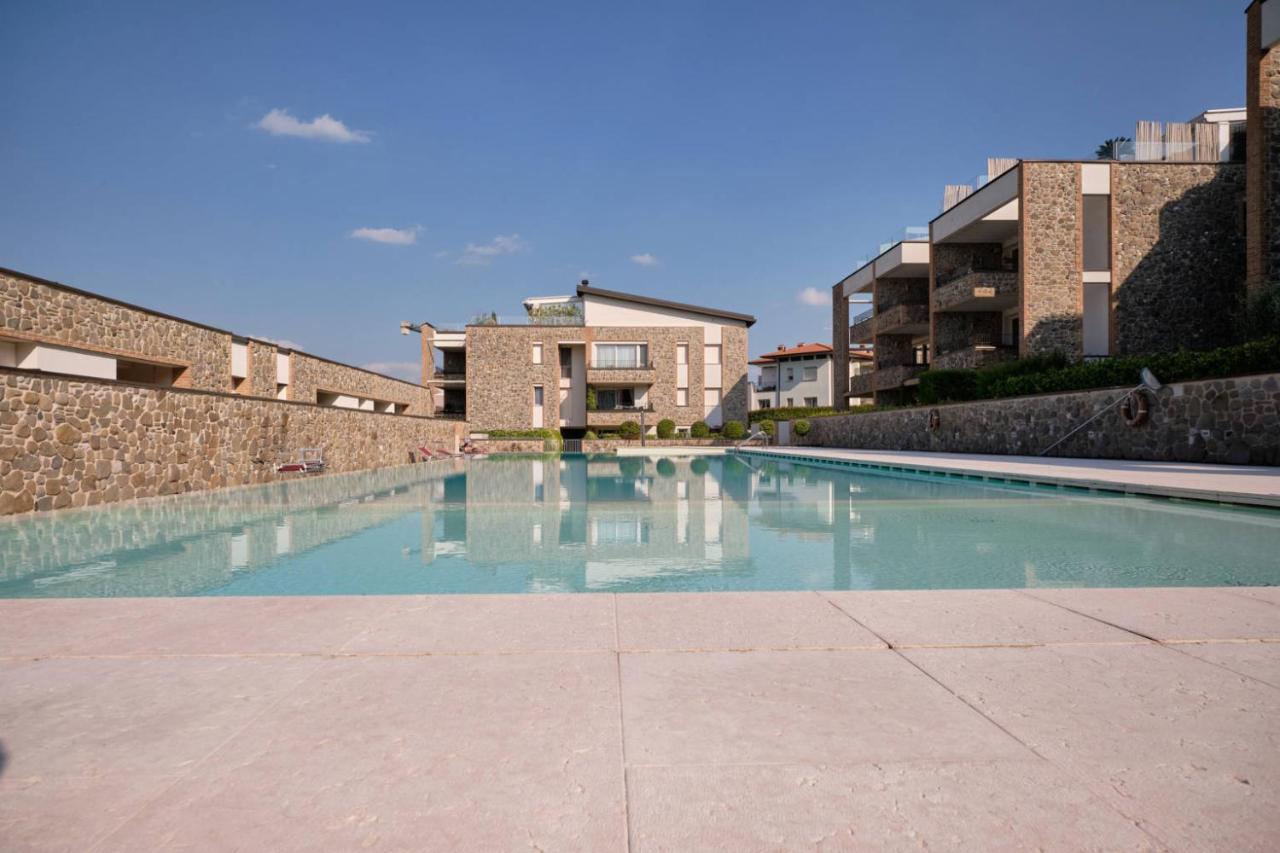 Warda B11 Apartment Desenzano del Garda Bagian luar foto