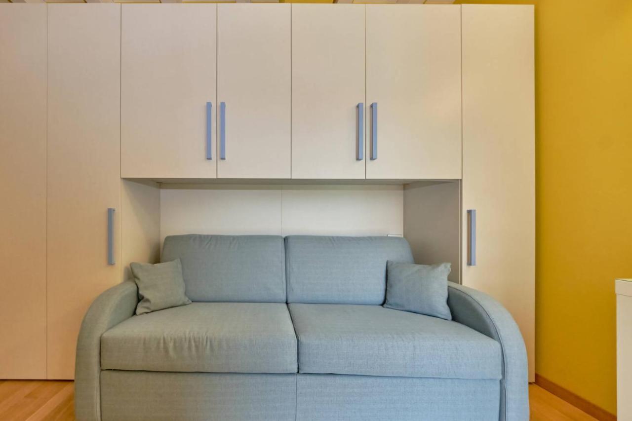 Warda B11 Apartment Desenzano del Garda Bagian luar foto