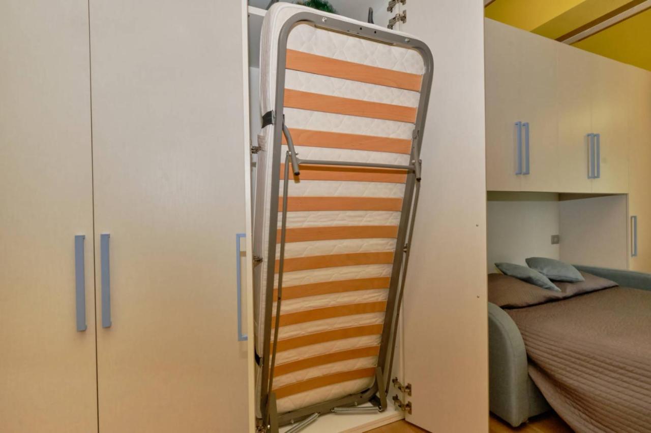 Warda B11 Apartment Desenzano del Garda Bagian luar foto